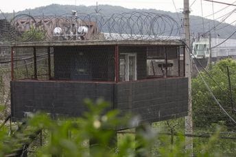 Nestao američki vojnik koji je bez dozvole prešao granicu Sjeverne Koreje Nestao američki vojnik koji je bez dozvole prešao granicu Sjeverne Koreje