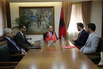 Dukaj u Tirani razgovarao sa Begajem: Zajedničkim ciljevima ka evropskom putu Dukaj u Tirani razgovarao sa Begajem: Zajedničkim ciljevima ka evropskom putu