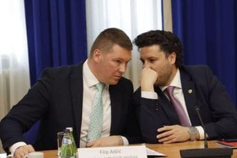 Abazovićeva osvetnička podmetanja Abazovićeva osvetnička podmetanja