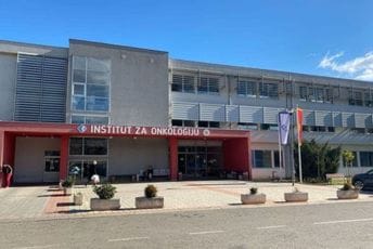 Pacijenti sa sjevera i primorja hemoterapiju mogu primiti samo u Podgorici Pacijenti sa sjevera i primorja hemoterapiju mogu primiti samo u Podgorici
