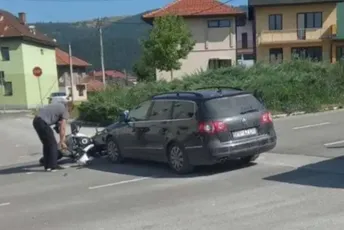 Pljevlja: Povrijeđen policajac, transportovan u hitnu pomoć Pljevlja: Povrijeđen policajac, transportovan u hitnu pomoć