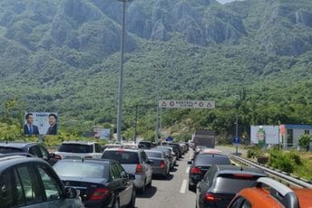 AMSCG vozačima: Oprezno vozite, očekuju se gužve