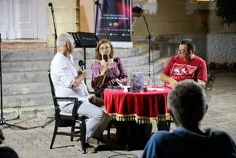 Pjesnikinja u pidžami od maslačka: Poezija tople tuge Martine Kosović-Piškor otvorila bARS Pjesnikinja u pidžami od maslačka: Poezija tople tuge Martine Kosović-Piškor otvorila bARS