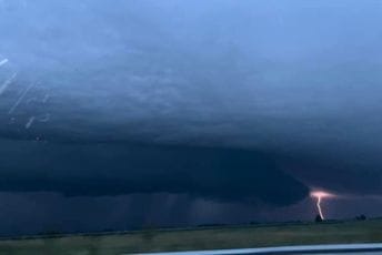 (VIDEO) Snažna oluja stigla u Sloveniju, nevrijeme ide prema Hrvatskoj (VIDEO) Snažna oluja stigla u Sloveniju, nevrijeme ide prema Hrvatskoj