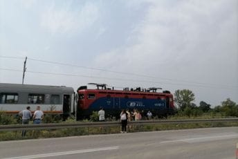Jedna osoba poginula u nesreći na pruzi Beograd - Bar Jedna osoba poginula u nesreći na pruzi Beograd - Bar
