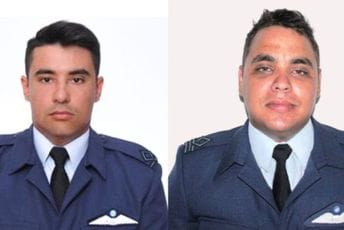 Kamere zabilježile momenat pada kanadera u Grčkoj (VIDEO) Kamere zabilježile momenat pada kanadera u Grčkoj (VIDEO)