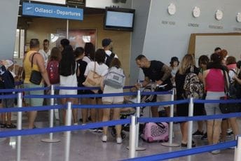 Na našim aerodromima više je putnika nego prošle, ali manje nego 2019. godine Na našim aerodromima više je putnika nego prošle, ali manje nego 2019. godine