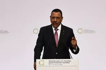 Afrika: Pobunjenici navodno zarobili predsjednika države, razlog je - penzionisanje generala Afrika: Pobunjenici navodno zarobili predsjednika države, razlog je - penzionisanje generala