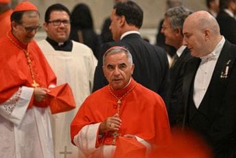 Skandal u Crkvi: Uglednom kardinalu prijeti sedam godina zatvora zbog korupcije Skandal u Crkvi: Uglednom kardinalu prijeti sedam godina zatvora zbog korupcije