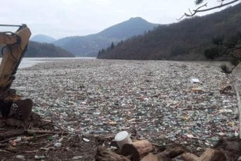 Za prikupljanje plutajućeg otpada u Limu neophodne dozvole Za prikupljanje plutajućeg otpada u Limu neophodne dozvole