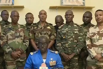 Nigerski vojnici objavili državni udar na nacionalnoj televiziji, oglasio se i Blinken Nigerski vojnici objavili državni udar na nacionalnoj televiziji, oglasio se i Blinken