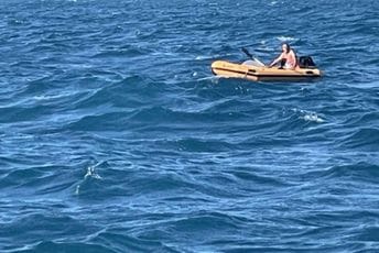 Buljarica: Bura nosila gumenjak, spašen državljanin Slovenije Buljarica: Bura nosila gumenjak, spašen državljanin Slovenije