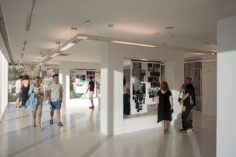 Svaki rad ima svoju priču: "Narativ dizajna" Maše Vukmanović predstavljen na Cetinju Svaki rad ima svoju priču: "Narativ dizajna" Maše Vukmanović predstavljen na Cetinju