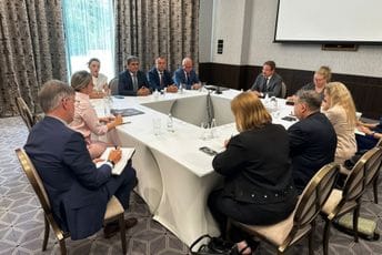 Ibrahimović sa ambasadorima zemalja Kvinte i EU: Za CG važno da što prije dobije vladu jasne euroatlantske orjentacije Ibrahimović sa ambasadorima zemalja Kvinte i EU: Za CG važno da što prije dobije vladu jasne euroatlantske orjentacije