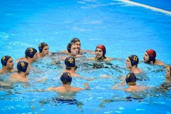 “Ajkule” osmoplasirane u Fukuoki: Crna Gora poražena od Amerike “Ajkule” osmoplasirane u Fukuoki: Crna Gora poražena od Amerike