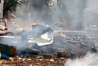 Najmanje petoro poginulih i 60 povrijeđenih u vjerskim sukobima u Indiji Najmanje petoro poginulih i 60 povrijeđenih u vjerskim sukobima u Indiji