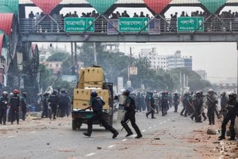 Pristalice opozicije u Bangladešu sukobile se sa policijom Pristalice opozicije u Bangladešu sukobile se sa policijom