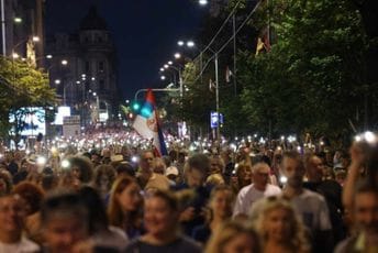 Republičko javno tužilaštvo u fokusu 13. protesta 'Srbija protiv nasilja' u Beogradu Republičko javno tužilaštvo u fokusu 13. protesta 'Srbija protiv nasilja' u Beogradu