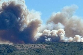 Lokalizovan požar na Čiovu, izgorjelo oko 600 hektara niskog rastinja i šume Lokalizovan požar na Čiovu, izgorjelo oko 600 hektara niskog rastinja i šume