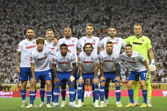 Euforija na Poljudu: Pobjedu Hajduka nad Rijekom ispratilo skoro 33.000 ljudi Euforija na Poljudu: Pobjedu Hajduka nad Rijekom ispratilo skoro 33.000 ljudi