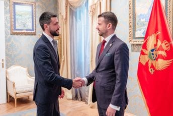 Živković stigao na konsultacije kod Milatovića Živković stigao na konsultacije kod Milatovića