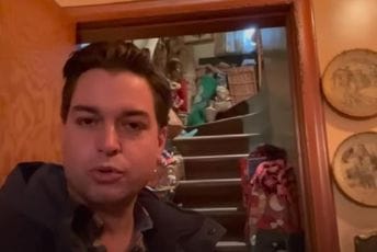 Kupio kuću prepunu smeća: U njoj našao stvari vrijedne oko 300.000 dolara Kupio kuću prepunu smeća: U njoj našao stvari vrijedne oko 300.000 dolara