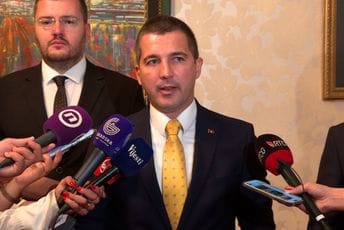 Bečić: Saglasni smo da Milatović da mandat Spajiću