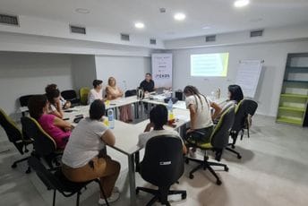 Prilika da žene pokrenu svoje biznise: Rožajke i Nikšićanke učile o uzgoju ljekovitog i aromatičnog bilja Prilika da žene pokrenu svoje biznise: Rožajke i Nikšićanke učile o uzgoju ljekovitog i aromatičnog bilja