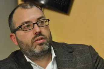 Dimović: "Kosovo je Srbija" nije pjesma Beogradskog sindikata, tendenciozno potpisana na YouTube-u kao naša Dimović: "Kosovo je Srbija" nije pjesma Beogradskog sindikata, tendenciozno potpisana na YouTube-u kao naša