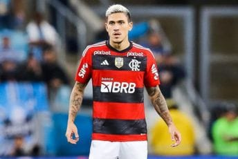 Flamengo: Kondicioni trener izgubio kontrolu, šamarao igrača, pa ga udario pesnicom Flamengo: Kondicioni trener izgubio kontrolu, šamarao igrača, pa ga udario pesnicom