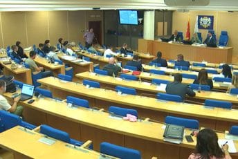 DPS: Ako ovo usvojite, ne računajte na konstruktivan pristup; PES: Bolje izabrati rješenje koje nije dvosmisleno DPS: Ako ovo usvojite, ne računajte na konstruktivan pristup; PES: Bolje izabrati rješenje koje nije dvosmisleno