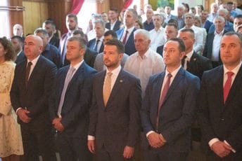 Milatović: Potrebna veća agilnosti državnih institucija kako bi se omogućila puna valorizacija privrednih potencijala Plužina Milatović: Potrebna veća agilnosti državnih institucija kako bi se omogućila puna valorizacija privrednih potencijala Plužina