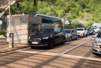 Herceg Novi: Čekanja na granici od 30 minuta do sat Herceg Novi: Čekanja na granici od 30 minuta do sat