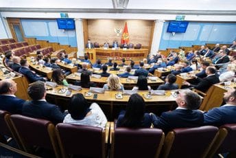 Parlamentarni Ženski klub: Odluka Apelacionog suda je sramna