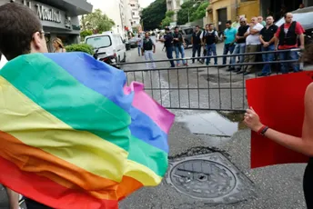 Irak zabranio medijima da koriste riječ 'homoseksualnost', već 'seksualna devijacija' Irak zabranio medijima da koriste riječ 'homoseksualnost', već 'seksualna devijacija'