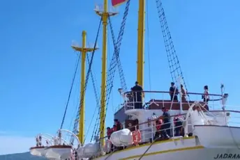 Tivat: U susret proslavi 90. rođendana brod Jadran ponovo na Pinama Tivat: U susret proslavi 90. rođendana brod Jadran ponovo na Pinama