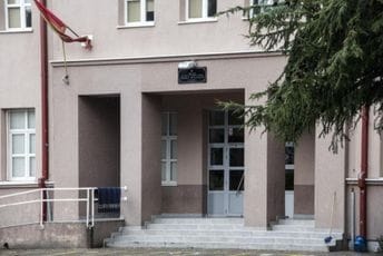 Odlučili roditelji đaka: Polumaturanti OŠ "Milorad Musa Burzan" bojkotovaće nastavu Odlučili roditelji đaka: Polumaturanti OŠ "Milorad Musa Burzan" bojkotovaće nastavu