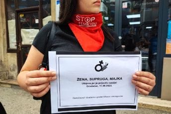 Ubistvo uživo: 'Navikli smo da stalno budemo pod strahom' Ubistvo uživo: 'Navikli smo da stalno budemo pod strahom'