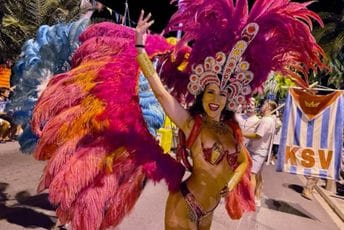 Stigli i sa Kube: Pogledajte kako je sinoć bilo na ljetnjem Kotorskom karnevalu (FOTO)