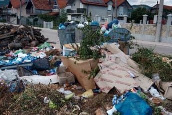 (FOTO) Ecopatriotizam: Sinoć gorjelo smeće u Nikšiću, otpad ostavljen na milost i nemilost visokim temperaturama i lutalicama (FOTO) Ecopatriotizam: Sinoć gorjelo smeće u Nikšiću, otpad ostavljen na milost i nemilost visokim temperaturama i lutalicama