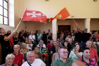 (VIDEO) Održani četvrti Ćeklićki susreti: Čuvanje tradicije da bi naša đeca znala odakle su (VIDEO) Održani četvrti Ćeklićki susreti: Čuvanje tradicije da bi naša đeca znala odakle su