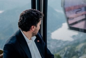 Abazović: Ko jednom ode žičarom na Lovćen nikada za života neće zaboraviti Crnu Goru Abazović: Ko jednom ode žičarom na Lovćen nikada za života neće zaboraviti Crnu Goru