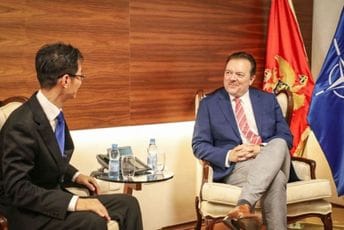 Perović sa Kunom: Crna Gora će ostati posvećena razvijanju saradnje sa Kinom Perović sa Kunom: Crna Gora će ostati posvećena razvijanju saradnje sa Kinom