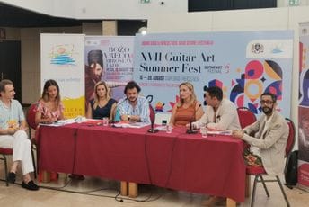 Počinje Guitar art summer fest: Na otvaranju brazilski virtuoz Jamandu Kosta, na Kanli kulu stižu i Vrećo, Tadić... Počinje Guitar art summer fest: Na otvaranju brazilski virtuoz Jamandu Kosta, na Kanli kulu stižu i Vrećo, Tadić...