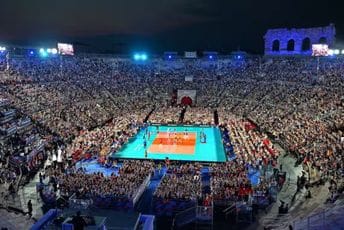 U nesvakidašnjem ambijentu počelo Evropsko prvenstvo za odbojkašice (FOTO)