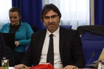 Milanović: Nikada nijesam bio u Frankfurtu, niti sjedio u društvu "škaljaraca" Milanović: Nikada nijesam bio u Frankfurtu, niti sjedio u društvu "škaljaraca"