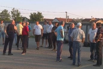 Mještani Park šume Zagorič blokirali izlaz iz Podgorice Mještani Park šume Zagorič blokirali izlaz iz Podgorice