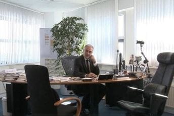 Bivši tužilac osumnjičen za silovanje i korupciju opravdao je Putinove priče Bivši tužilac osumnjičen za silovanje i korupciju opravdao je Putinove priče