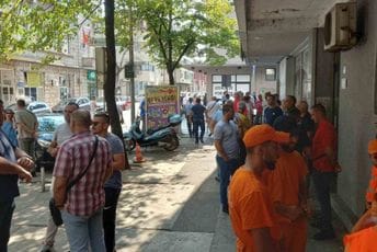 Štrajk zaposlenih u komunalnim preduzećima Glavnog grada: Traže veće plate Štrajk zaposlenih u komunalnim preduzećima Glavnog grada: Traže veće plate