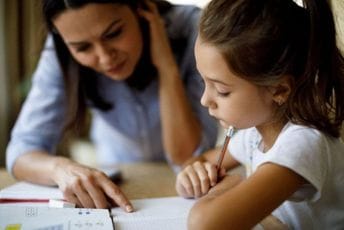 Vukašinović: Asistenti rade u školama bez pauze Vukašinović: Asistenti rade u školama bez pauze